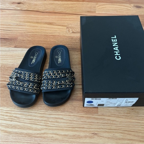 Chanel Chain Slides - Picture 2 of 4